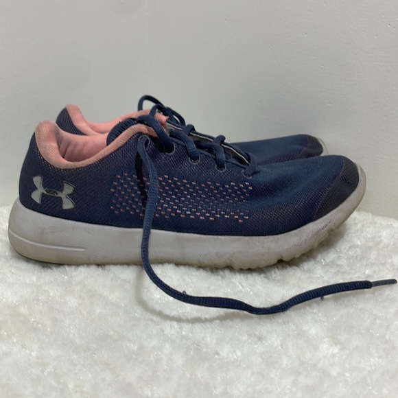 Girls 4.5Y Under Armour Sneakers USED - Picture 3 of 5